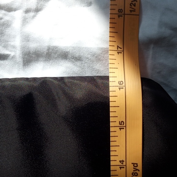 Brand New Black Insulated Roots Bag - Picture 4 of 14